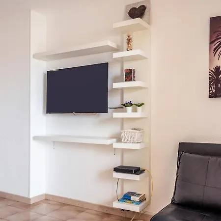 아파트 Castle Harbour Phoebe's Flat Cristianos By Lovetenerife *