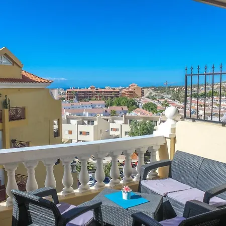 Castle Harbour Phoebe's Flat Cristianos By Lovetenerife Apartment *