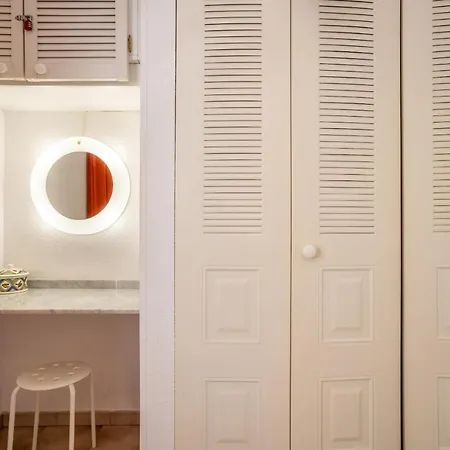 Apartment Castle Harbour Phoebe's Flat Cristianos By Lovetenerife *