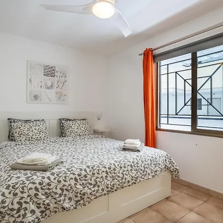 Castle Harbour Phoebe's Flat Cristianos By Lovetenerife *