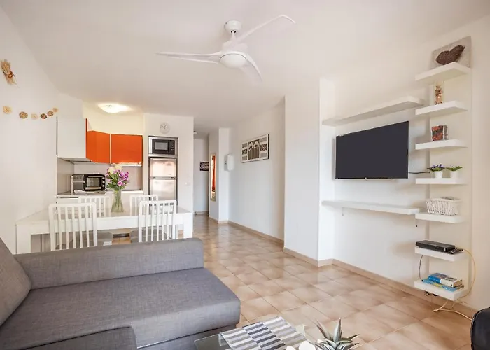 דירה Castle Harbour Phoebe's Flat Cristianos By Lovetenerife לוס כריסטיאנוס