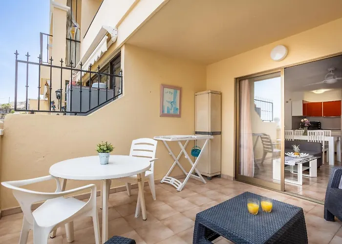 דירה Castle Harbour Phoebe's Flat Cristianos By Lovetenerife לוס כריסטיאנוס