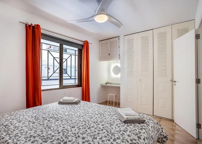 דירה Castle Harbour Phoebe's Flat Cristianos By Lovetenerife לוס כריסטיאנוס