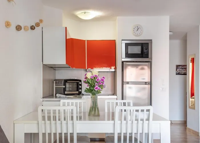 Castle Harbour Phoebe's Flat Cristianos By Lovetenerife