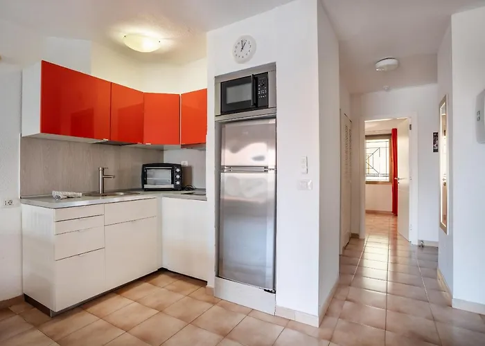 Castle Harbour Phoebe's Flat Cristianos By Lovetenerife Apartament