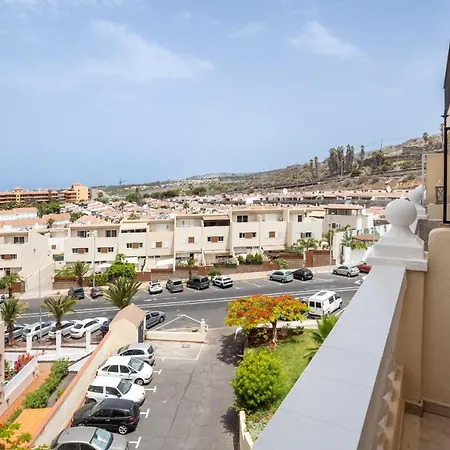 아파트 Castle Harbour Phoebe's Flat Cristianos By Lovetenerife *
